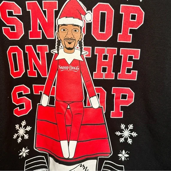 Dog Supply Snoop on the Stoop ugly Christmas sweater crew neck sweatshirt mens - Picture 3 of 7